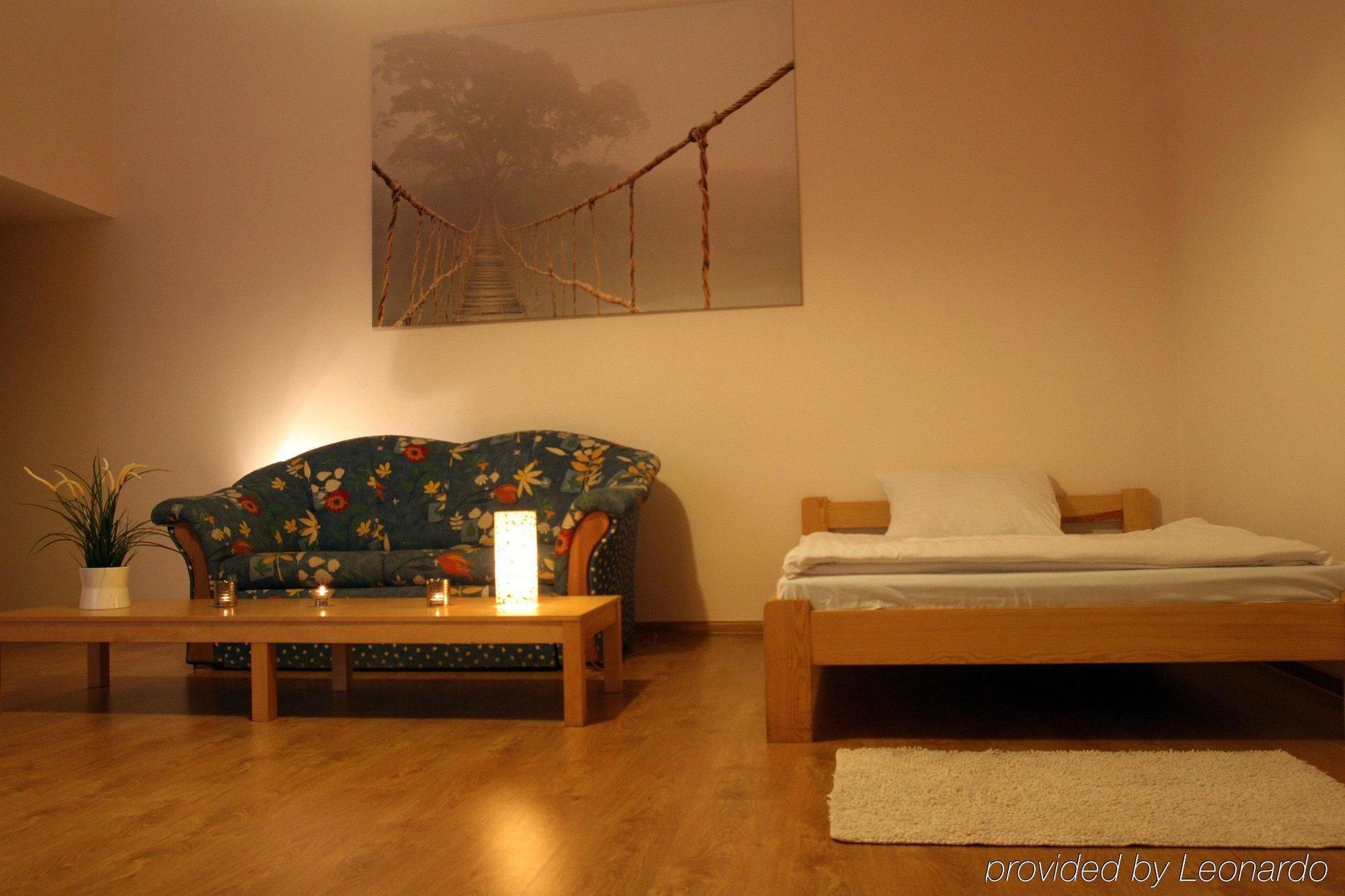 Frolic Goats Hostel Познан Стая снимка