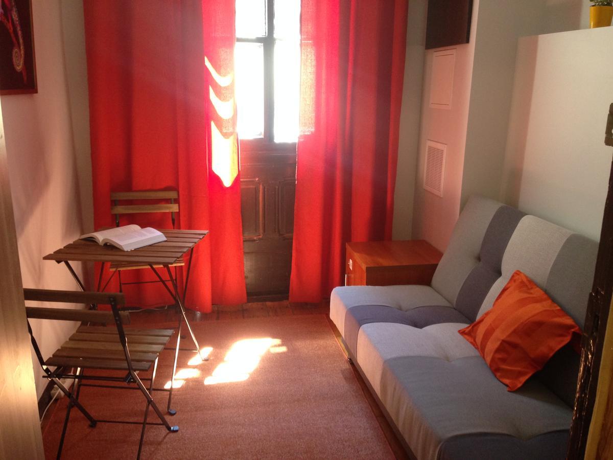 Frolic Goats Hostel Познан Екстериор снимка