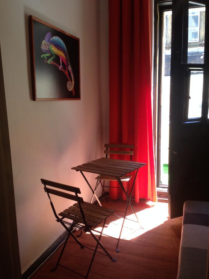 Frolic Goats Hostel Познан Екстериор снимка