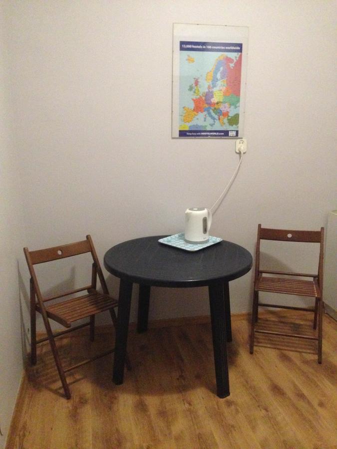 Frolic Goats Hostel Познан Екстериор снимка