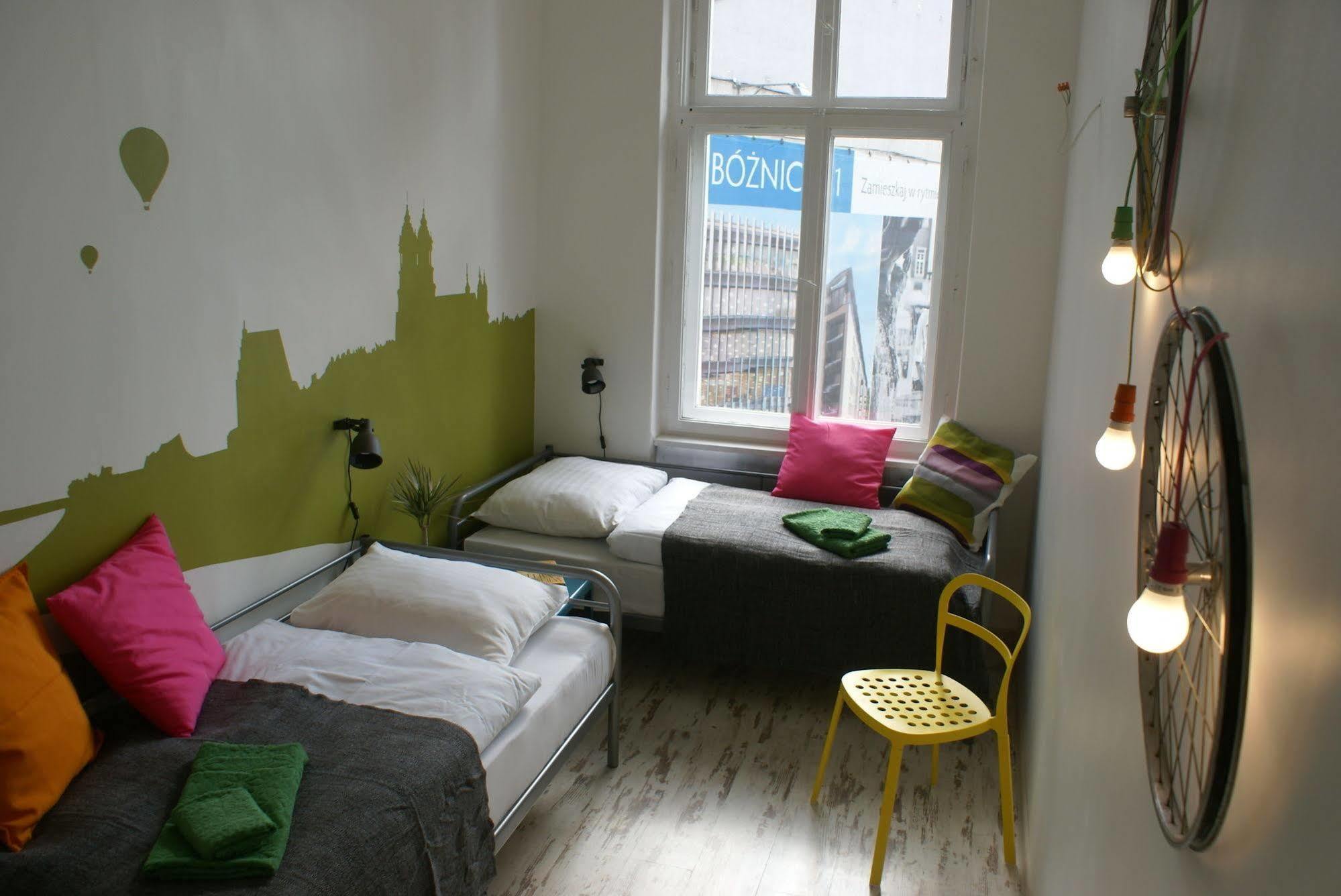 Frolic Goats Hostel Познан Екстериор снимка